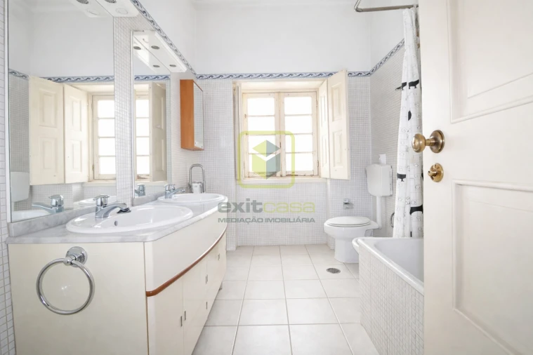 Apartamento T5 para Venda em Glória e Vera Cruz Foto 13