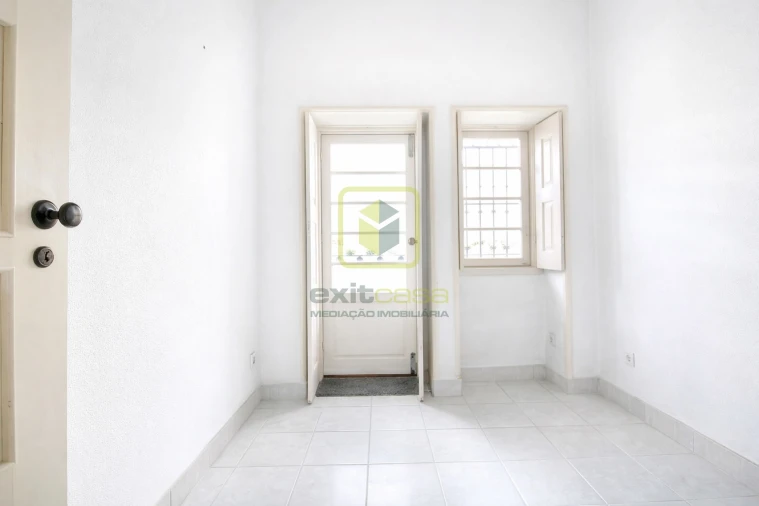 Apartamento T5 para Venda em Glória e Vera Cruz Foto 16