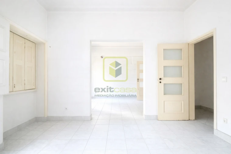 Apartamento T5 para Venda em Glória e Vera Cruz Foto 9