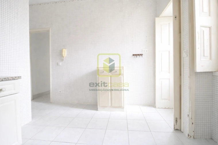 Apartamento T5 para Venda em Glória e Vera Cruz Foto 5