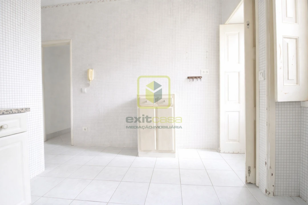 Apartamento T5 para Venda em Glória e Vera Cruz Foto 5