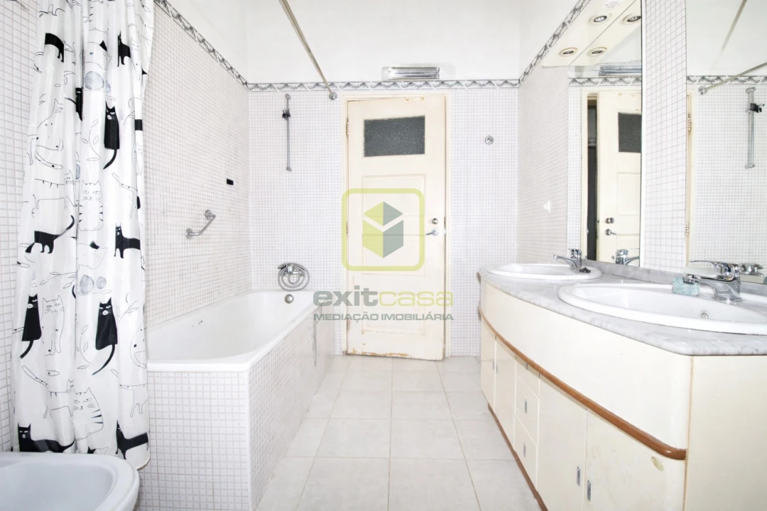 Apartamento T5 para Venda em Glória e Vera Cruz Foto 14