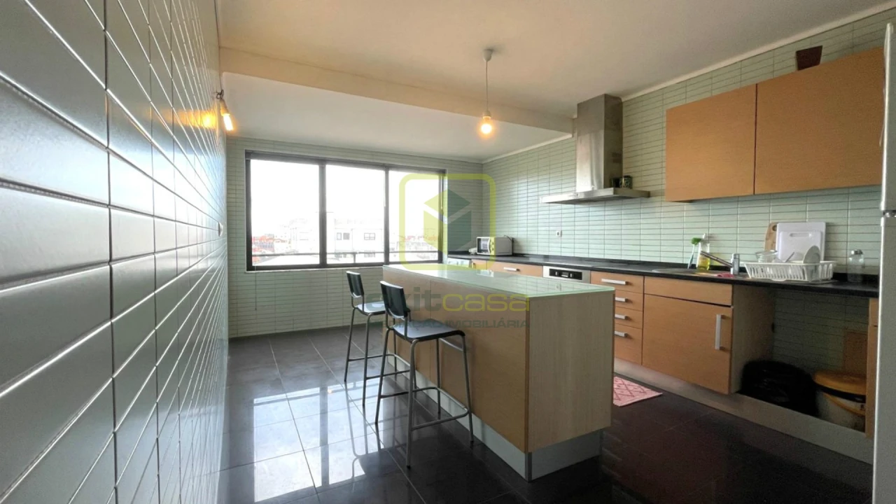 Apartamento T3 para Venda em Glória e Vera Cruz Foto 1