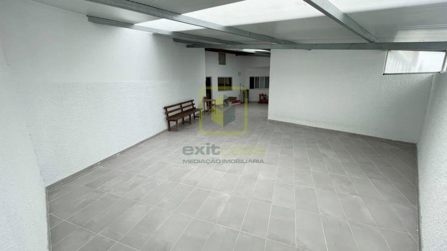 Apartamento T3 para Arrendamento em Covões e Camarneira Foto 4