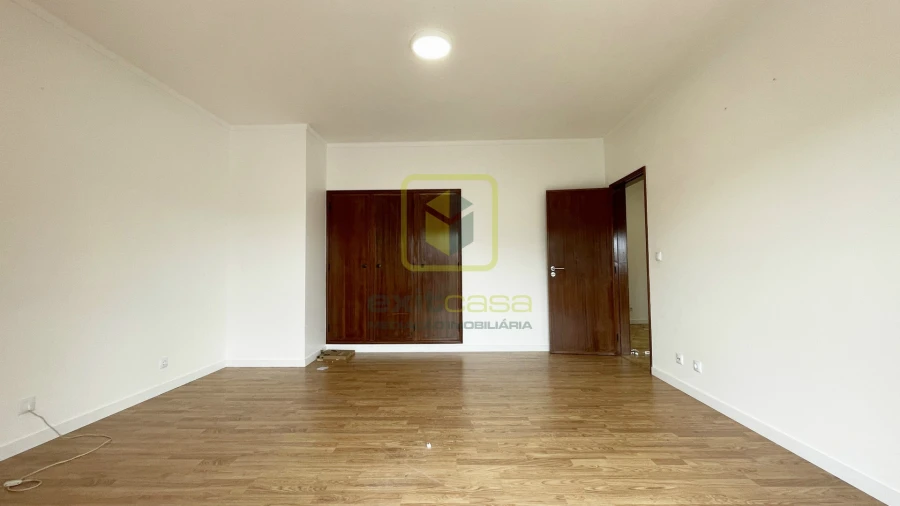 Apartamento T3 para Arrendamento em Covões e Camarneira Foto 13