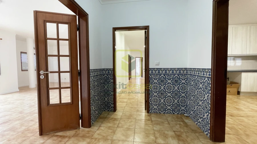 Apartamento T3 para Arrendamento em Covões e Camarneira Foto 6