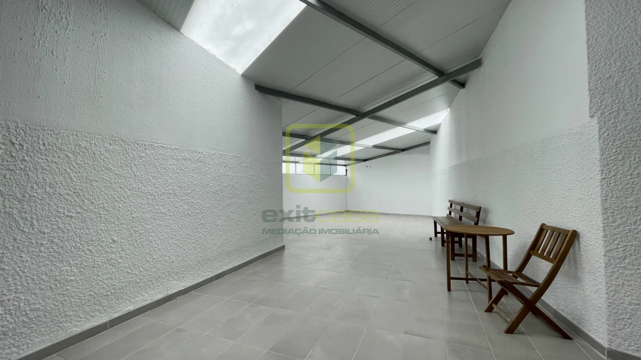 Apartamento T3 para Arrendamento em Covões e Camarneira Foto 3