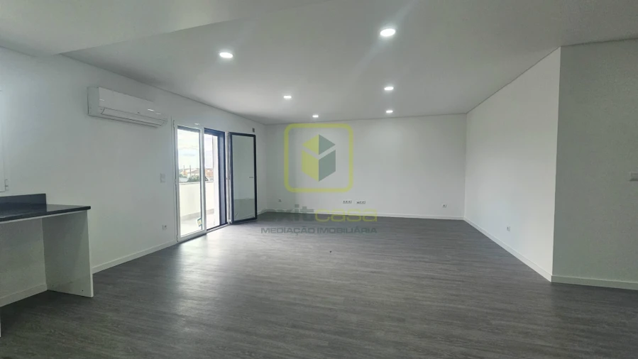 Apartamento T2 para Venda em Santa Joana Foto 3