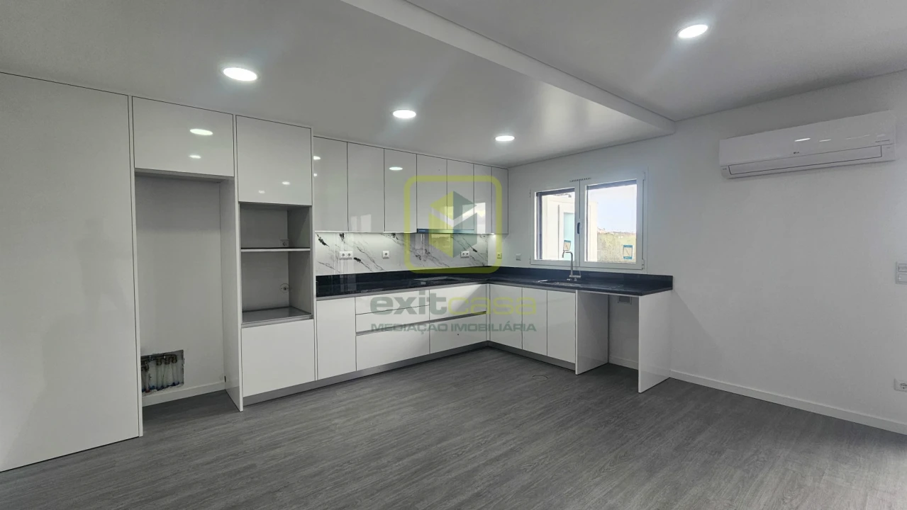 Apartamento T2 para Venda em Santa Joana Foto 3