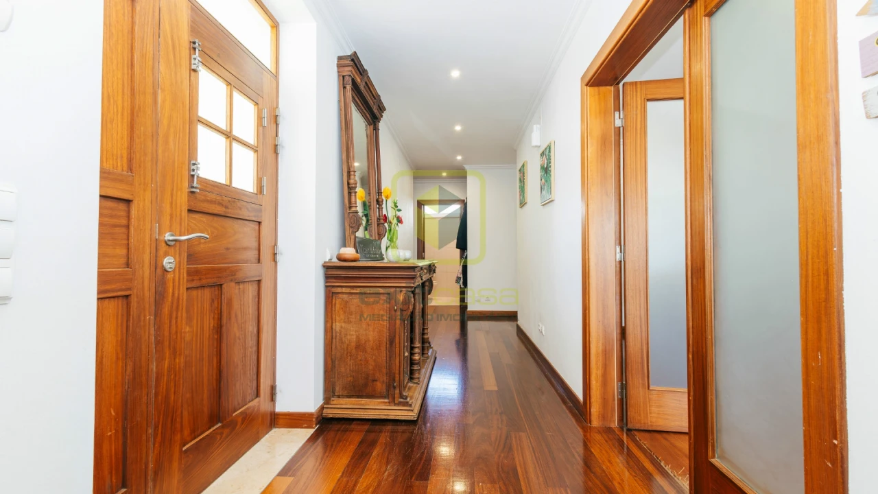 Moradia T4 para Venda em Lavos Foto 8
