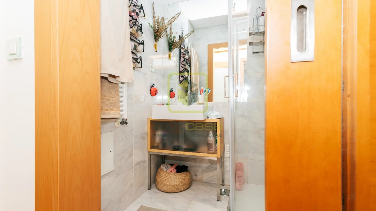 Apartamento T2 para Venda em Buarcos Foto 16
