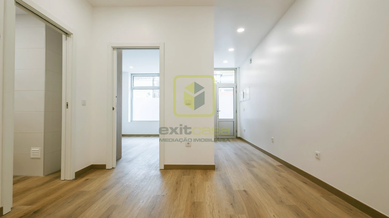 Apartamento T1 para Venda em Buarcos Foto 5