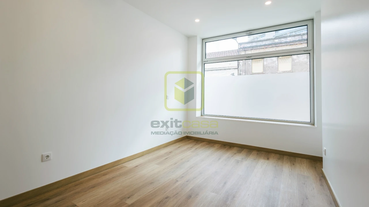 Apartamento T1 para Venda em Buarcos Foto 11
