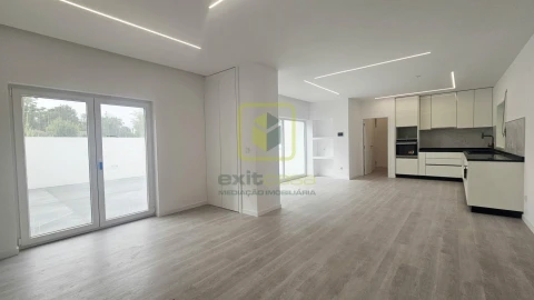 Moradia T4 para Venda em Santo Andre de Vagos