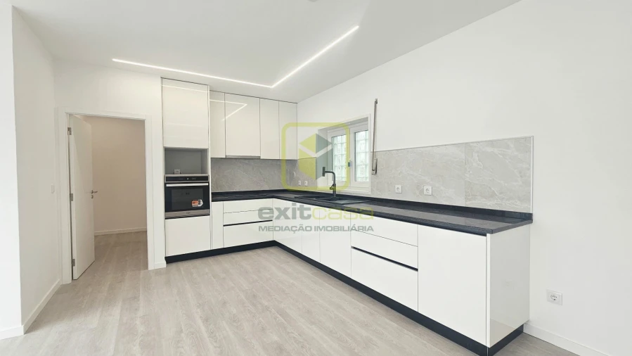 Moradia T4 para Venda em Santo Andre de Vagos Foto 2