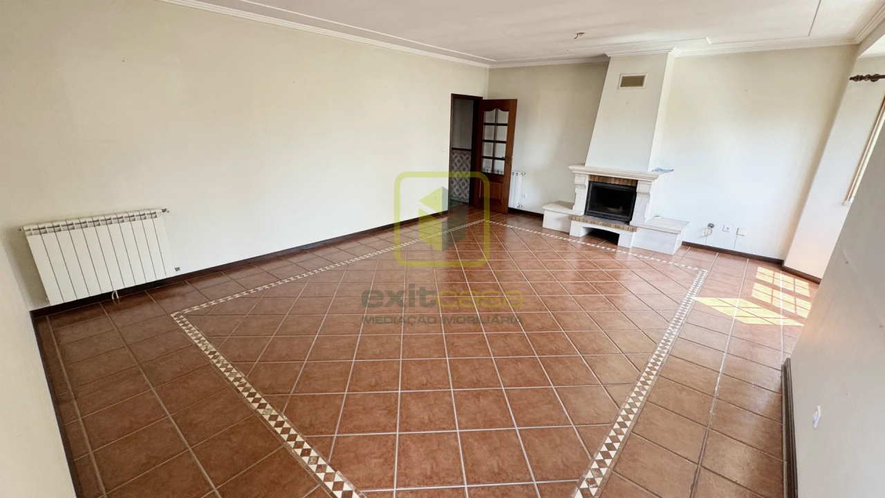 Moradia T3 para Venda em São Bernardo Foto 3