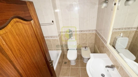 Moradia T3 para Venda em São Bernardo
