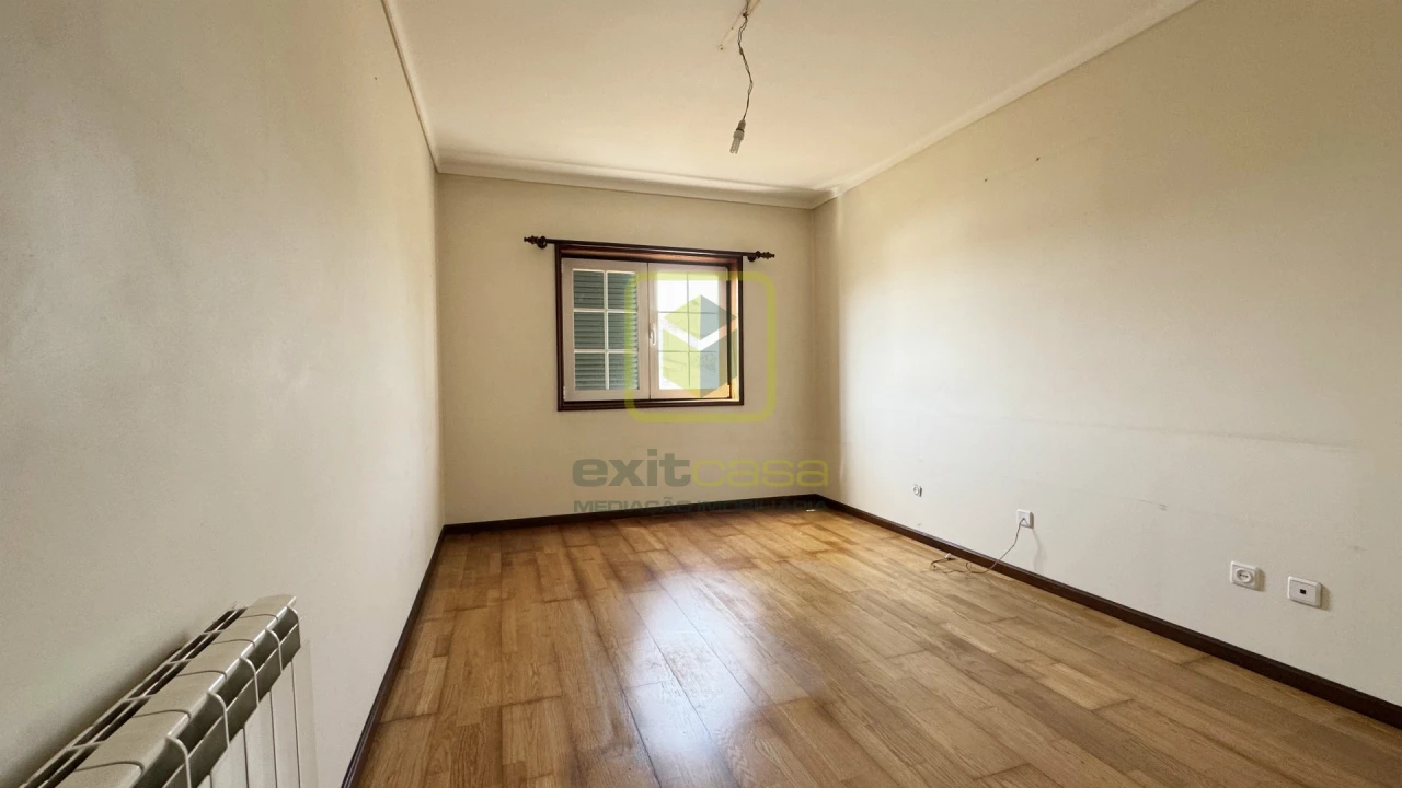 Moradia T3 para Venda em São Bernardo Foto 11