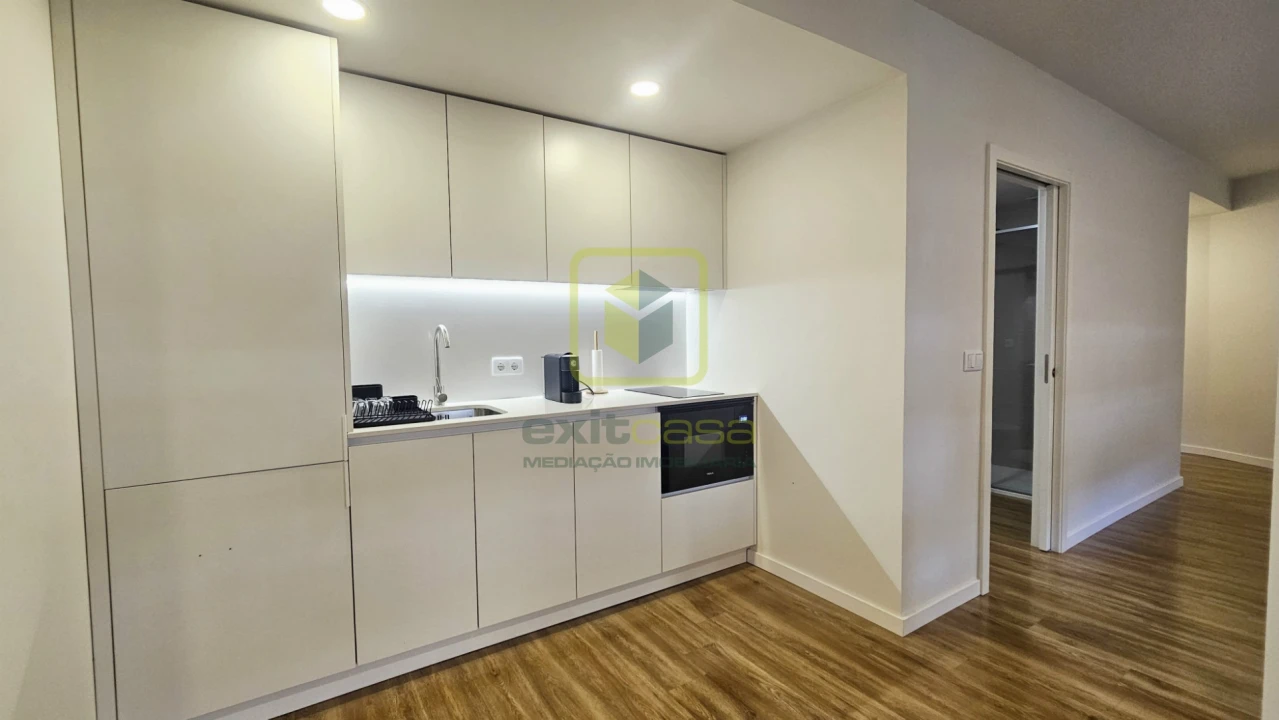 Apartamento T0 para Venda em Glória e Vera Cruz Foto 3