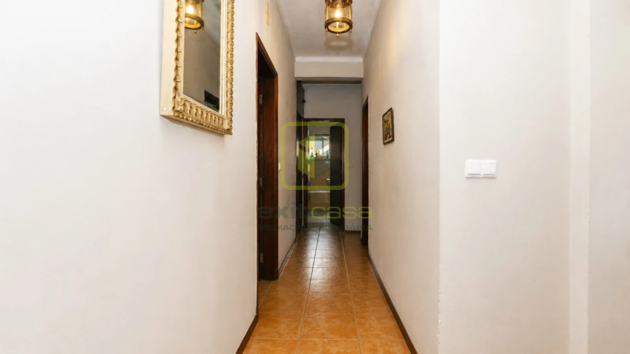 Moradia T3 para Venda em Santo Antonio dos Olivais Foto 5
