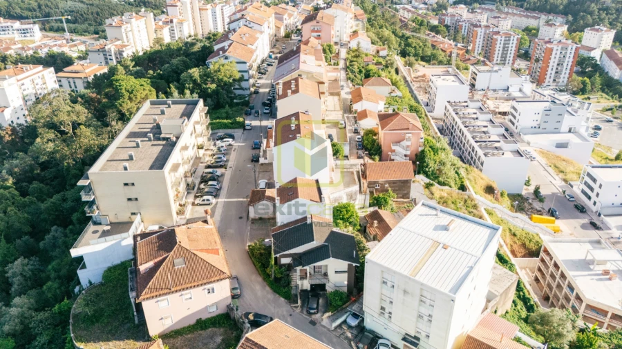 Moradia T3 para Venda em Santo Antonio dos Olivais Foto 22