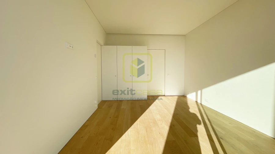 Apartamento T1 para Venda em Glória e Vera Cruz Foto 2