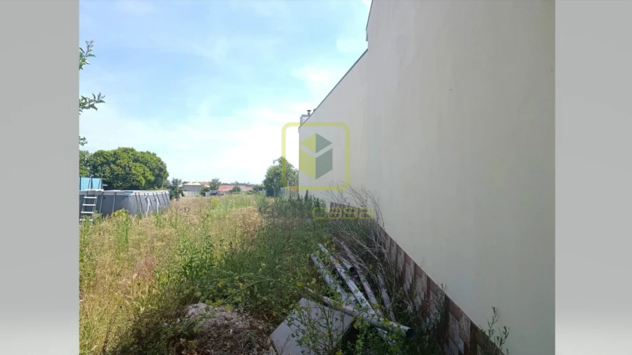 Terreno para Venda em Eixo e Eirol Foto 3