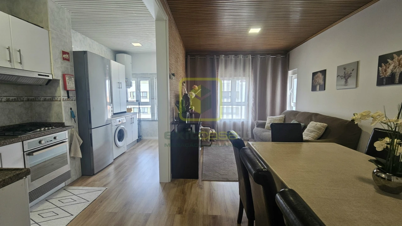 Apartamento T3 para Venda em Glória e Vera Cruz Foto 2