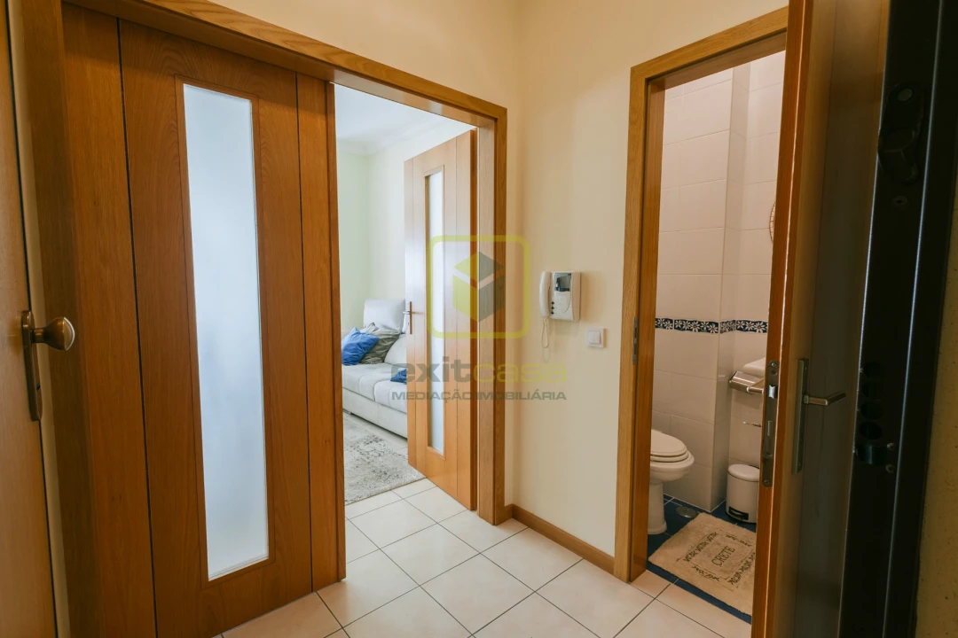 Apartamento T2 para Venda em Buarcos Foto 11