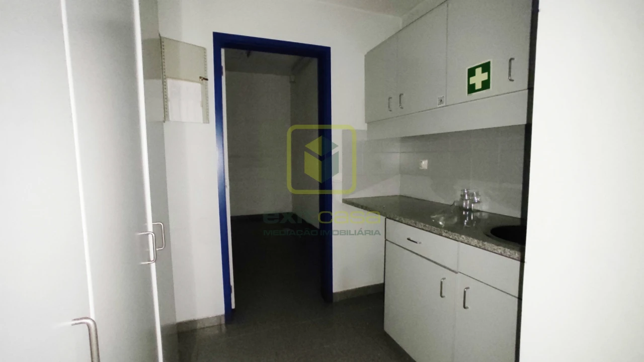 Loja para Arrendamento em São Bernardo Foto 11
