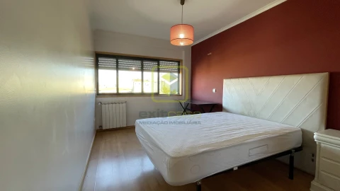 Apartamento T4 para Arrendamento em Glória e Vera Cruz
