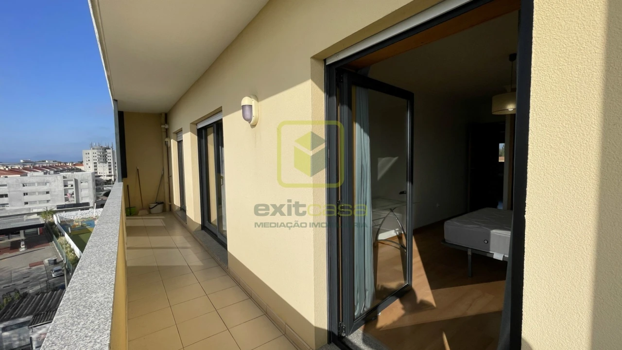 Apartamento T4 para Arrendamento em Glória e Vera Cruz Foto 13