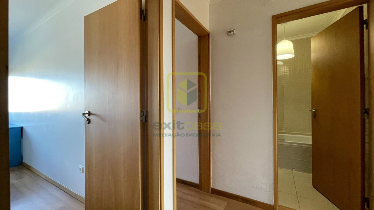 Apartamento T4 para Arrendamento em Glória e Vera Cruz Foto 14