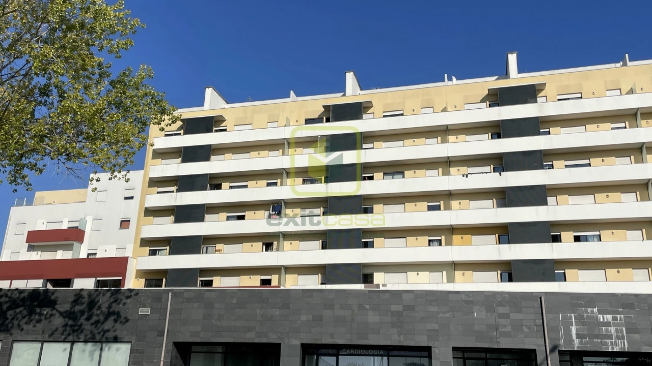 Apartamento T4 para Arrendamento em Glória e Vera Cruz Foto 1