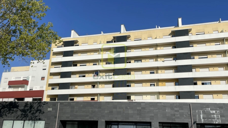 Apartamento T4 para Arrendamento em Glória e Vera Cruz