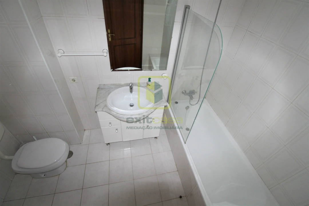 Apartamento T4 para Arrendamento em Glória e Vera Cruz Foto 14