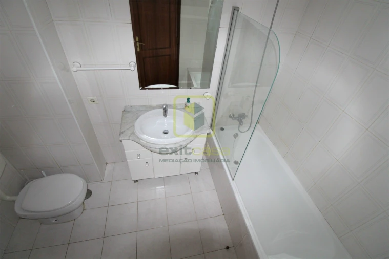 Apartamento T4 para Arrendamento em Glória e Vera Cruz Foto 14