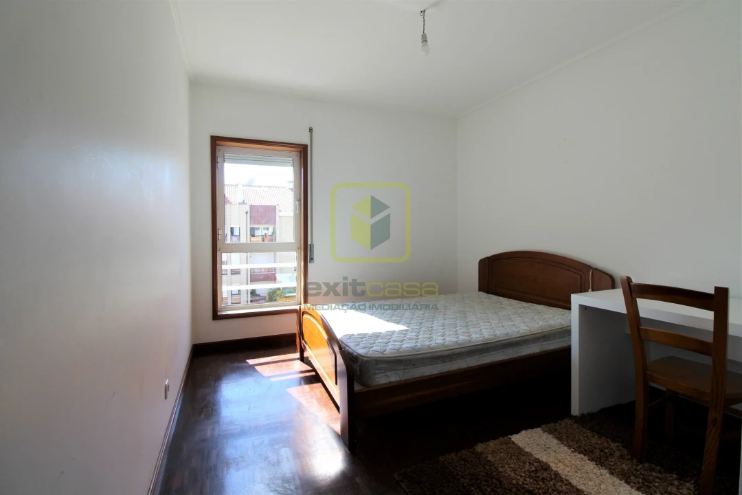 Apartamento T4 para Arrendamento em Glória e Vera Cruz Foto 15