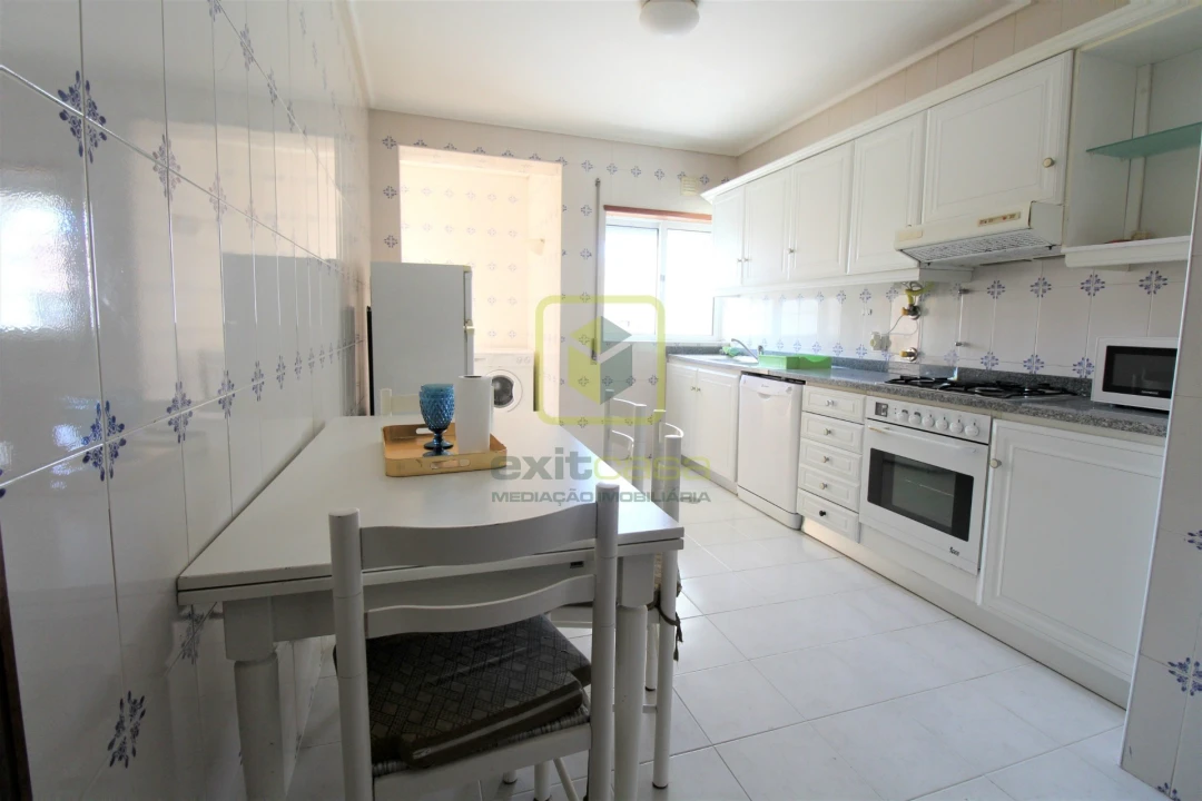 Apartamento T4 para Arrendamento em Glória e Vera Cruz Foto 1
