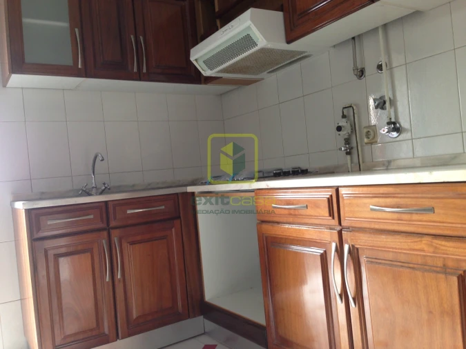 Apartamento T4 para Arrendamento em Glória e Vera Cruz Foto 2