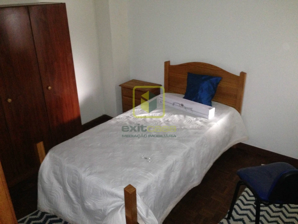 Apartamento T4 para Arrendamento em Glória e Vera Cruz Foto 4