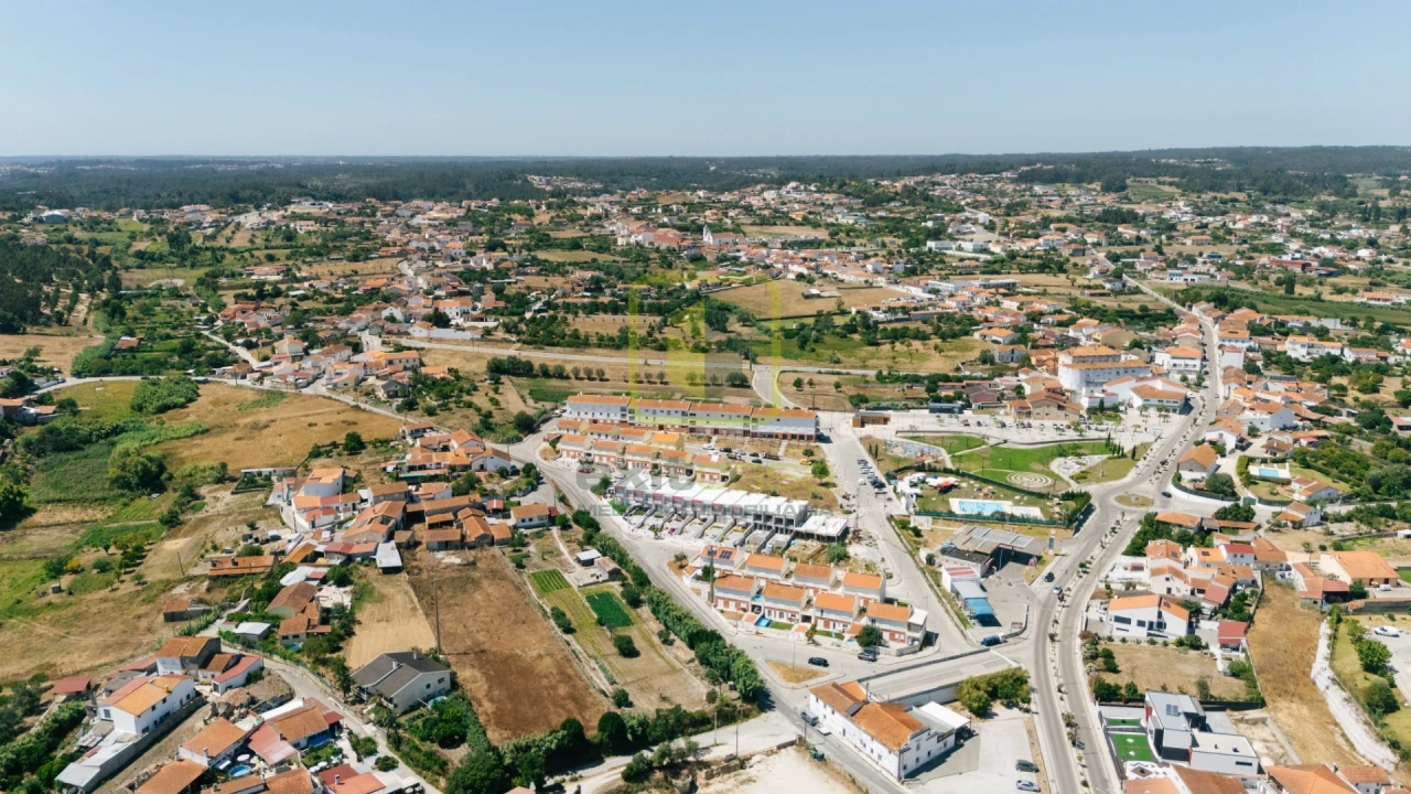 Moradia T4 para Venda em Carapinheira Foto 17