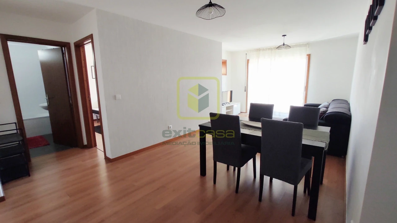 Apartamento T1 para Arrendamento em Aradas Foto 2