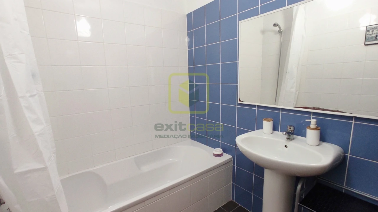 Apartamento T1 para Arrendamento em Aradas Foto 8
