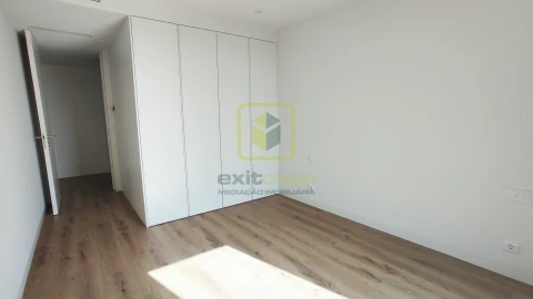 Apartamento T4 para Venda em Glória e Vera Cruz