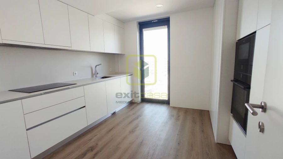 Apartamento T4 para Venda em Glória e Vera Cruz Foto 3