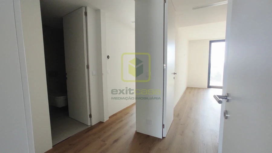Apartamento T4 para Venda em Glória e Vera Cruz Foto 5