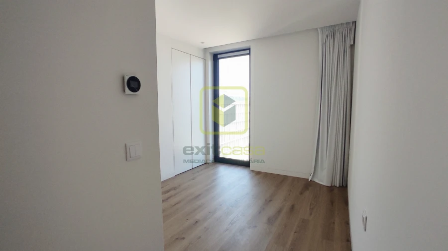 Apartamento T4 para Venda em Glória e Vera Cruz Foto 4