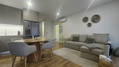 Apartamento T1 para Arrendamento em São Bernardo