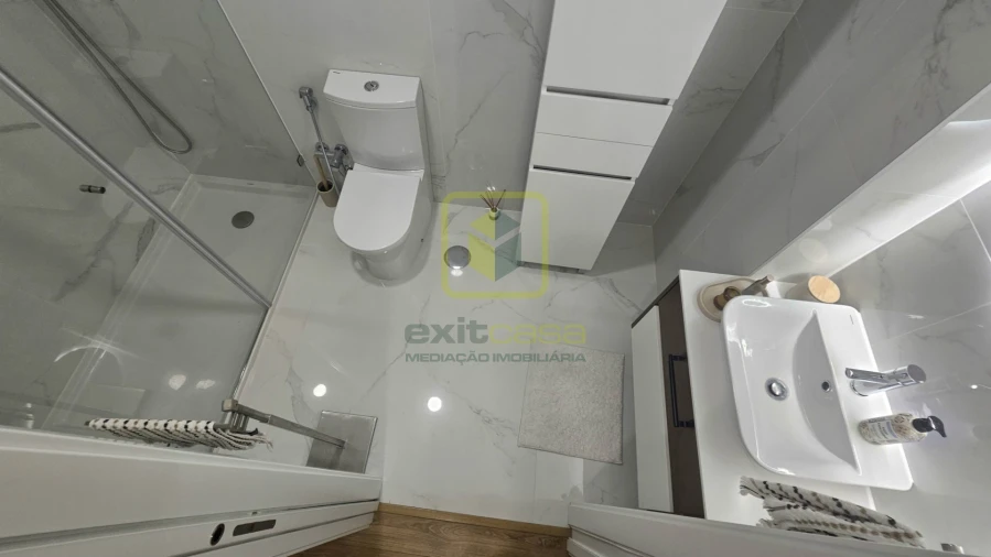 Apartamento T1 para Arrendamento em São Bernardo Foto 8